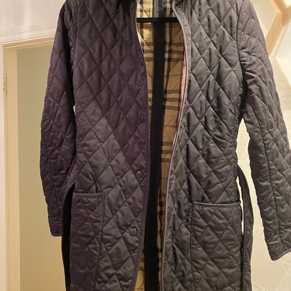 Burberry - Picture 3 of 5